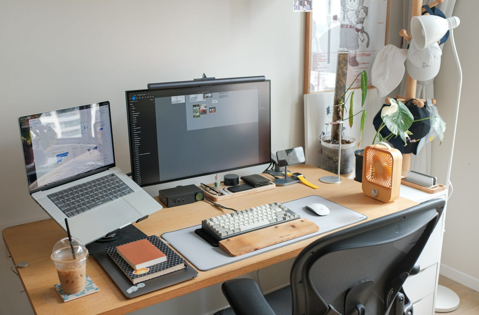 Best Monitor Light Bar, Desk Scenario Guide (Dual-Monitor, Curved Panel, Small Desk) 10 Best Monitor Light Bar review on a desk setup with laptop and monitor