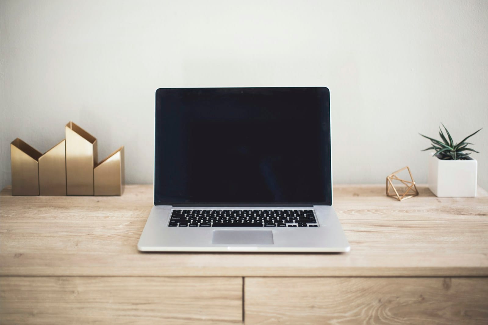 OLED vs IPS vs Mini-LED Laptop Displays: Which to Buy